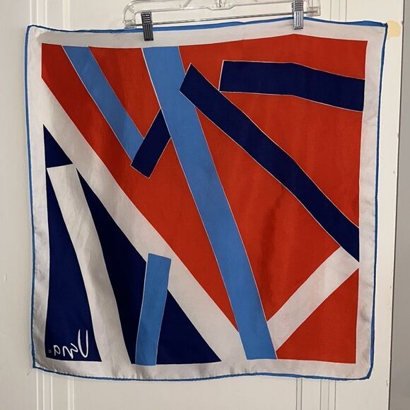 Vtg 60s/70s Vera Neumann red, light blue, navy blue & white large square scarf - Picture 6 of 10